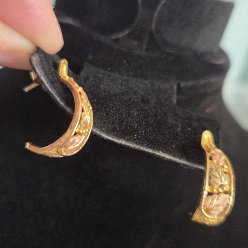 Vintage 10K Black Hills Gold Half Hoop Post Back Earrings - Picture 7 of 8